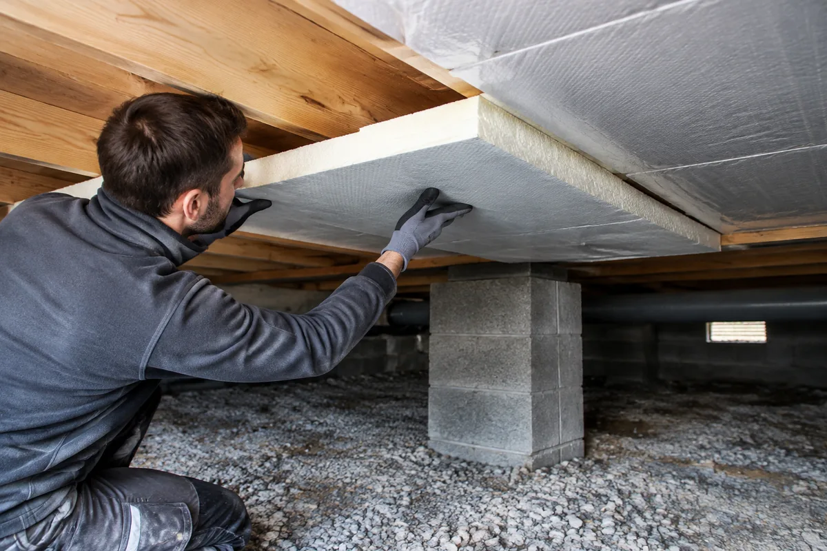 Comment choisir un isolant pour un plancher bas au-dessus d’un vide sanitaire